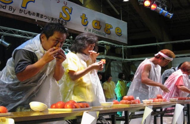Healthy mineral tomato fast eating competition