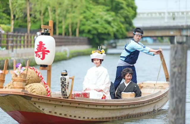 Wedding Boat 2