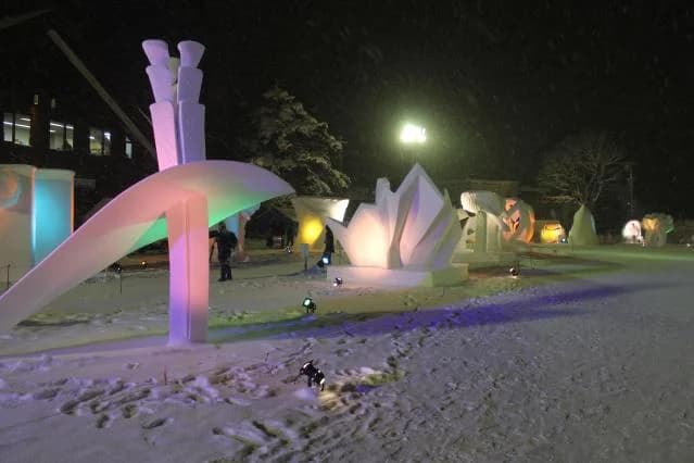 International Snow Statue