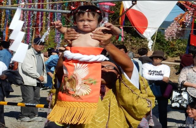 赤ちゃんの土俵入り