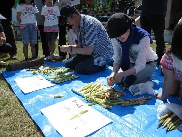 たけのこ皮むき競争