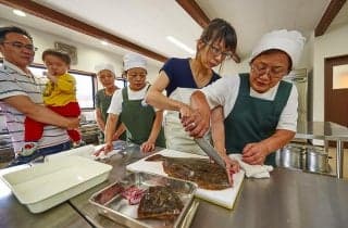 浜のかあさん地元料理体験１