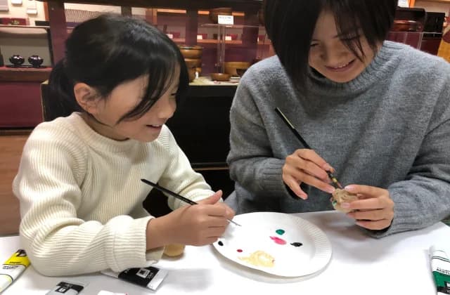 Paulownia powder doll painting experience