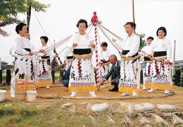 Women's sumo wrestling