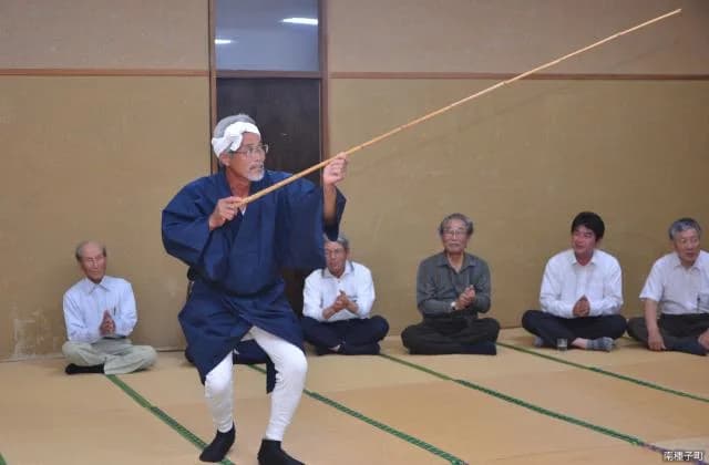 鳥刺し舞