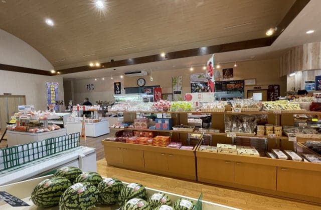 物産館コロボックル