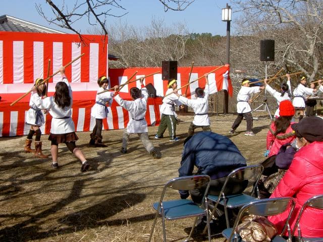 Performance by elementary school students