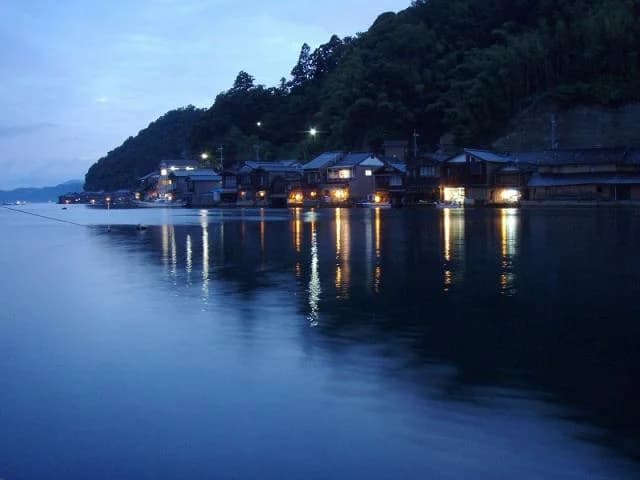 Bay Eli Ana Mina Rie