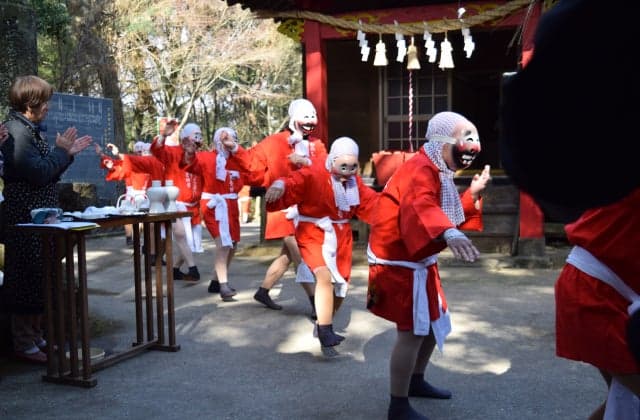 初馬祭ひょっとこ踊り奉納