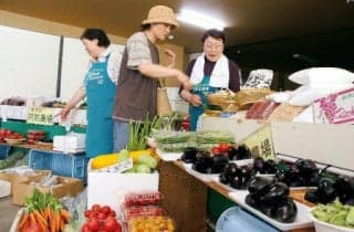 土日新鮮野菜市場　道の駅さらべつ