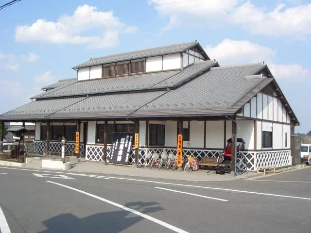 Appearance ①