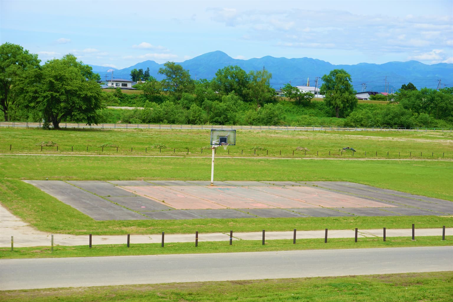 最上川中山緑地（運動広場など）