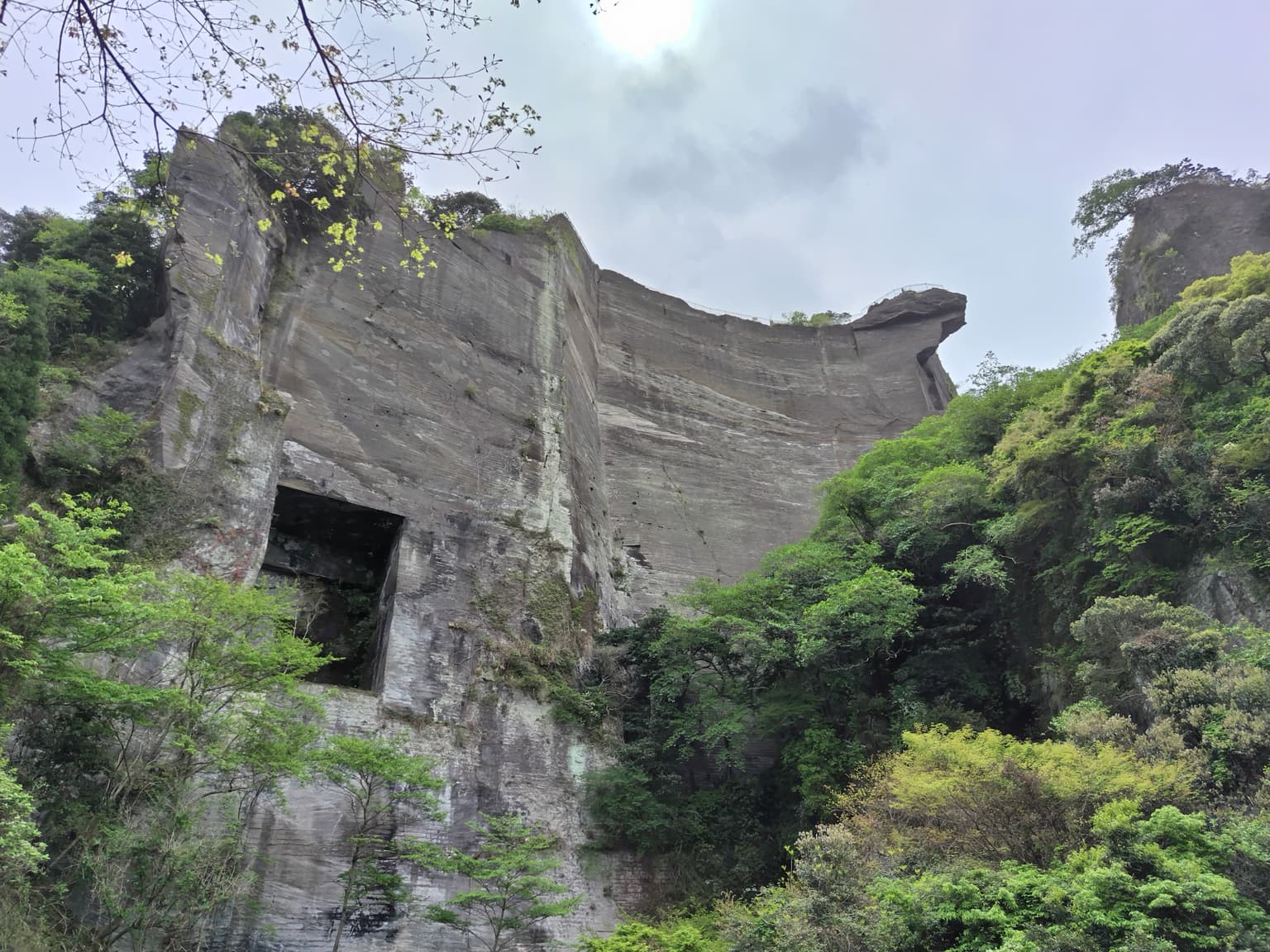 The ruins of Mount Nokogiri Ishikiri ground sailing ground