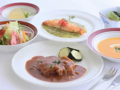 An example of cooking Western-style home-cooked dishes using local and Shinshu ingredients