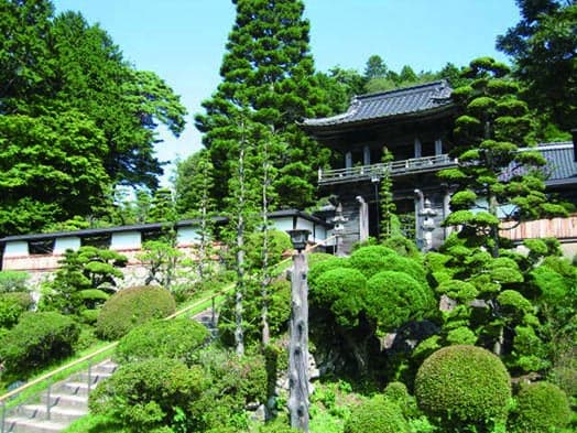 Front of Myo Kakuji Temple