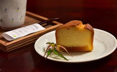 Apple cake