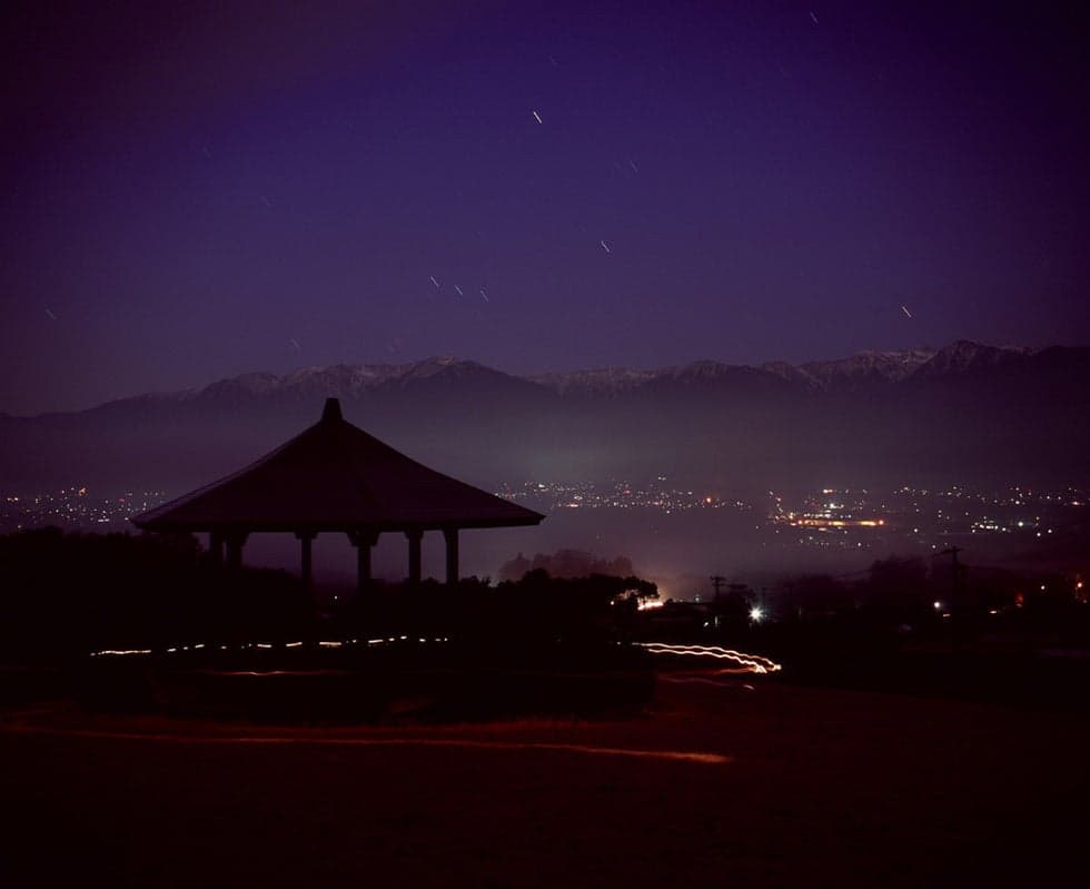 The night view is beautiful, and the sunset over the Central Alps is beautiful.