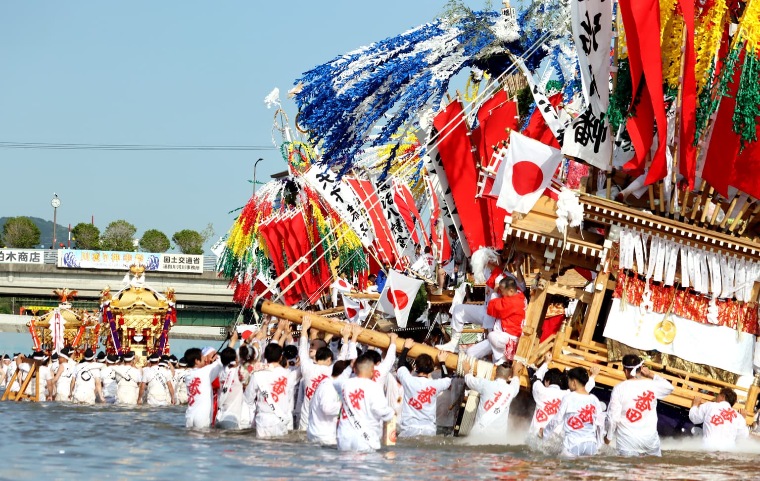 川渡り神事・競演会