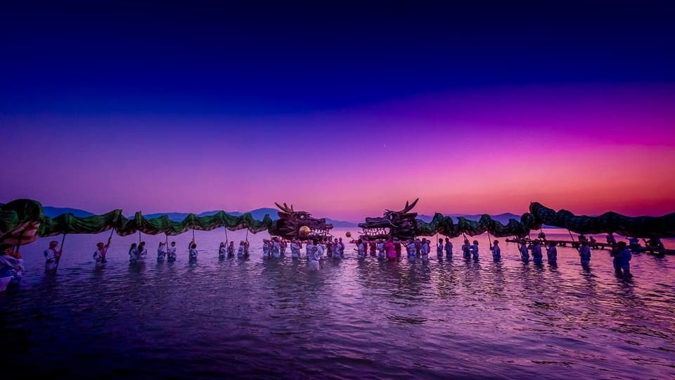 たざわ湖・龍神まつり（双龍の出会い）