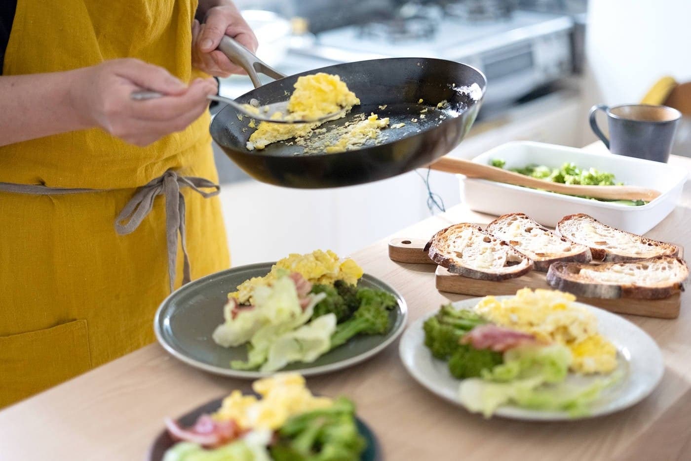 平飼い卵と無農薬野菜の贅沢な朝ごはん