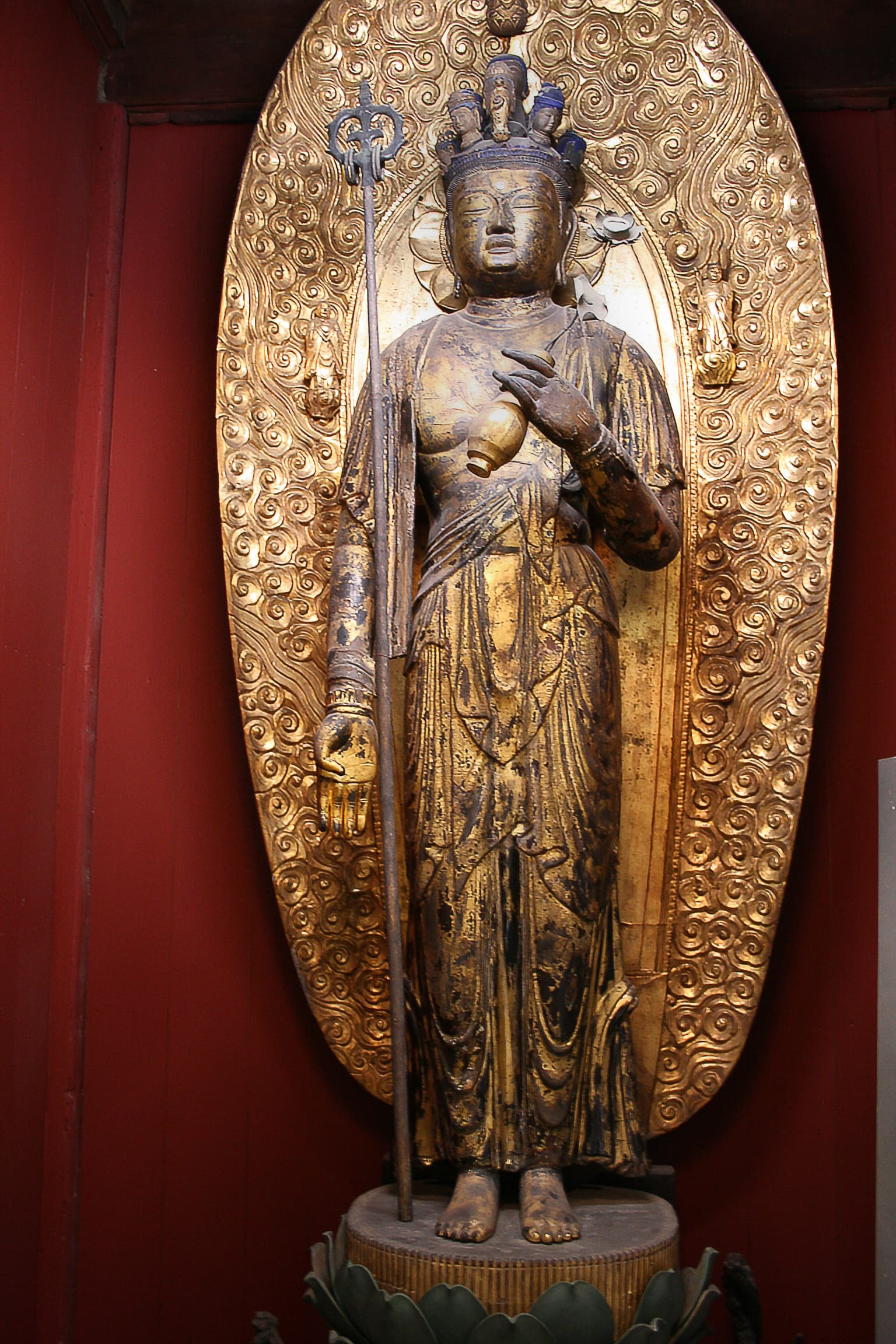 十一面観音立像