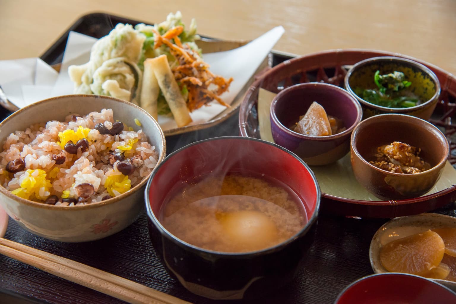 「おもちの母屋」お昼膳