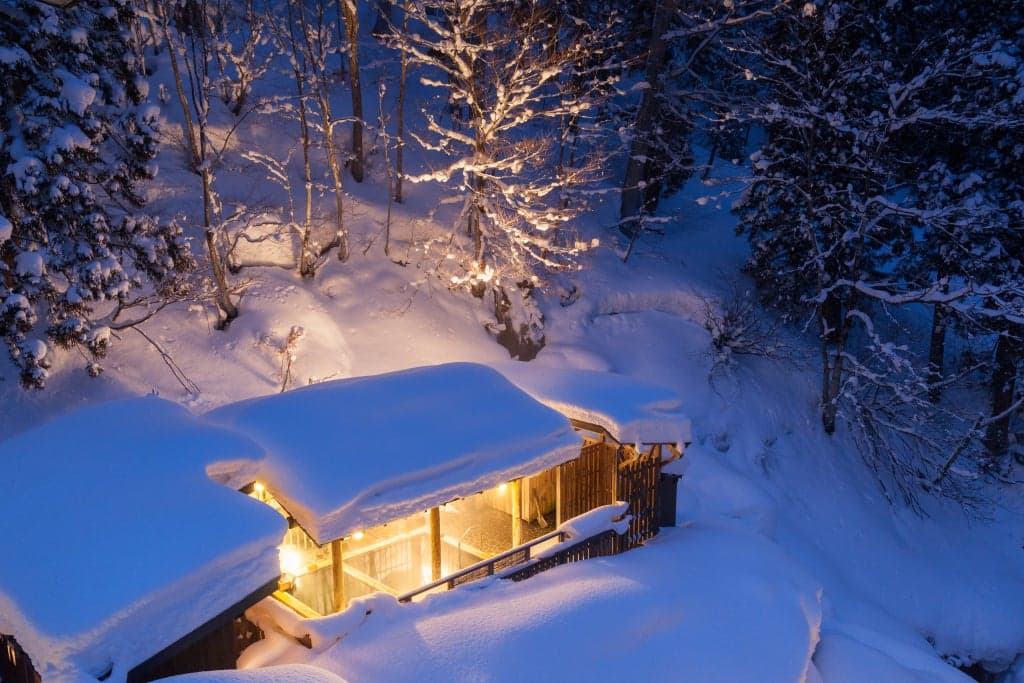 雪に埋もれた中での湯あみこそが松之山の真骨頂。