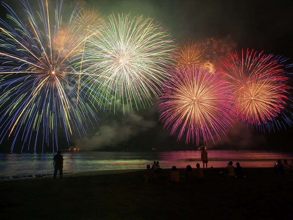 湯河原温泉海上花火大会