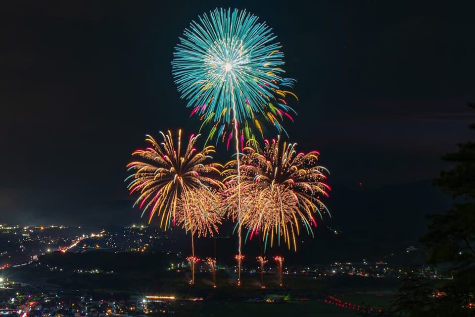 Mino City Fireworks Festival