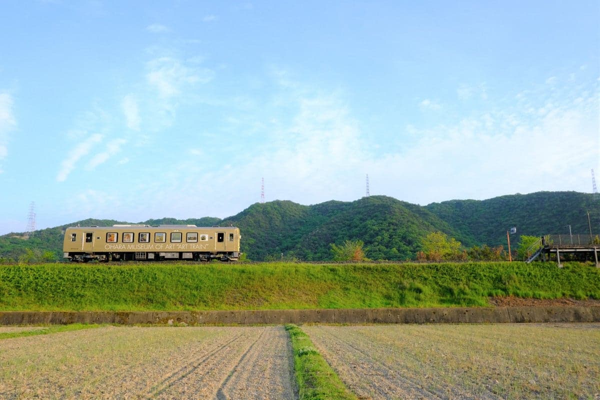 井原鉄道　アート列車