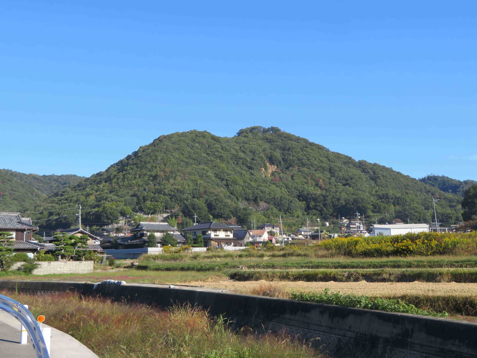 軍神社