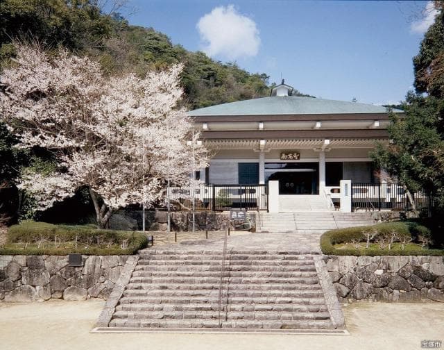 鉄斎美術館
