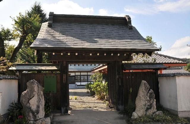 Hozumi-in Temple