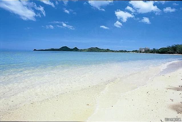 Bottom beach