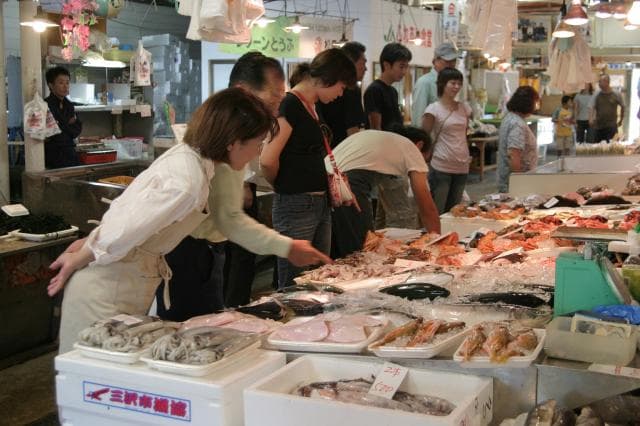 Hachimori Tourist Market