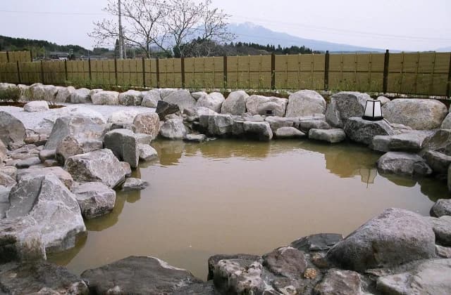 Open-air bath