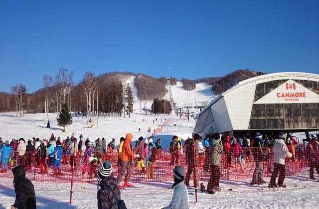 キャンモアスキービレッジ