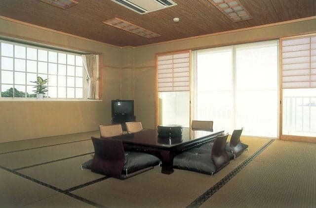 Japanese-style room