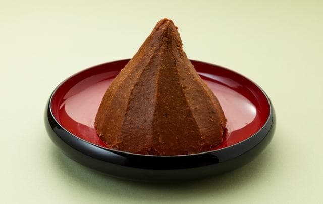 A beautiful woman of green soybean miso