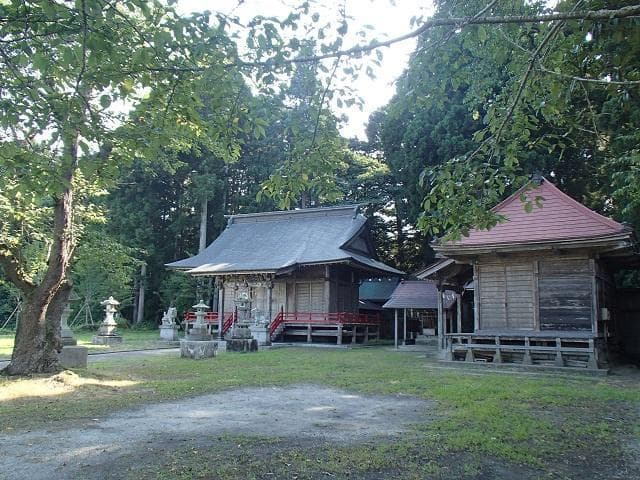 坂元神社本殿(夏)