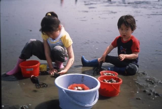 Clamming