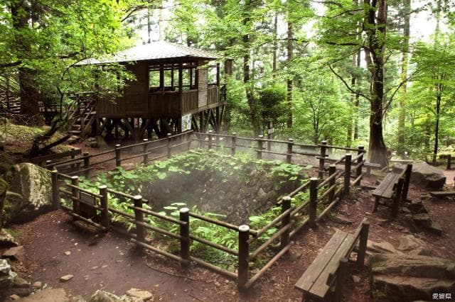 上林森林公園「風穴」