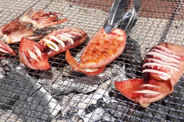 Specialty Seafood Charcoal Burning