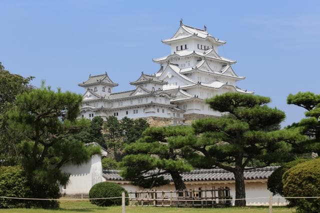 Himeji-jo Castle (from Nishinomaru)