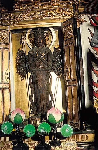 十一面千手観音立像