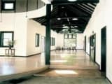 If you enter the entrance one step, it will be a different space. The entrance lobby with a high and spacious upper sky.
