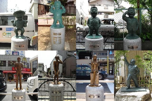 Various statues of this turtle