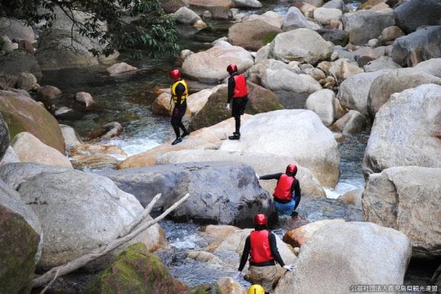 Canyoning (Sarugajo Valley)
