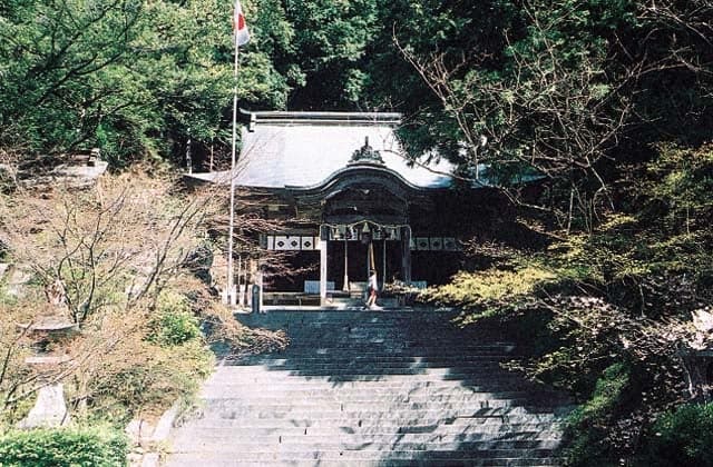 仁比山神社(山王さん)