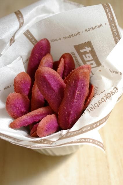 Purple potato cookies (Muneyoshi Nakaya)